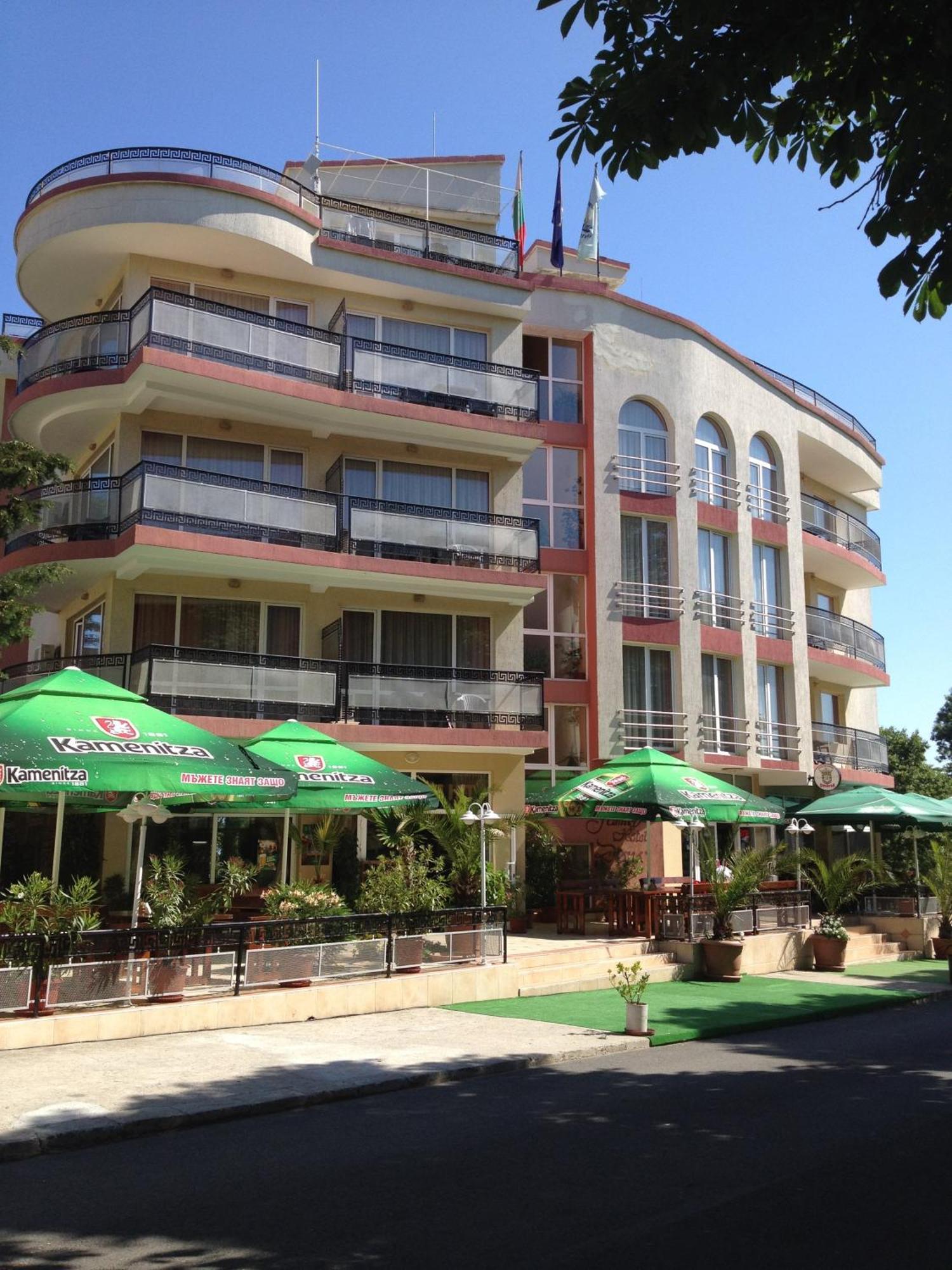 Family Hotel Diana 茨雷沃 外观 照片