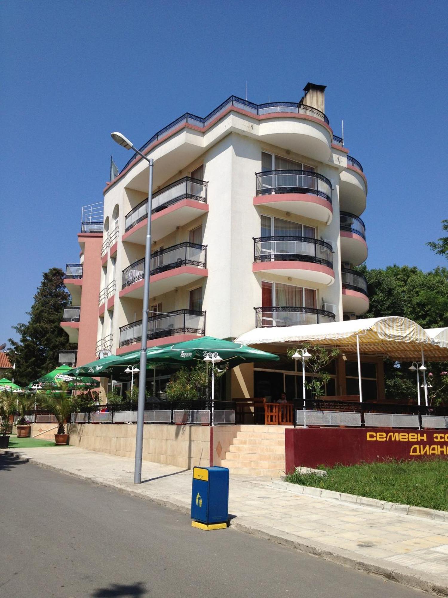 Family Hotel Diana 茨雷沃 外观 照片