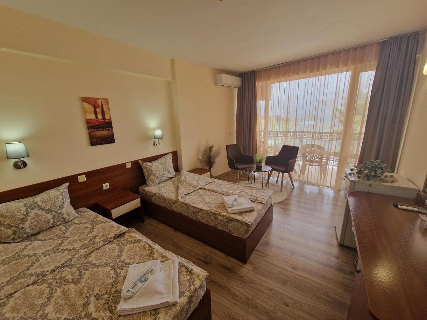 Family Hotel Diana 茨雷沃 外观 照片