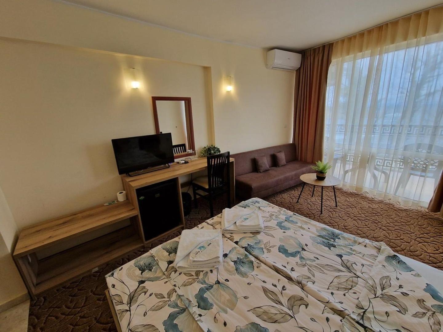 Family Hotel Diana 茨雷沃 外观 照片